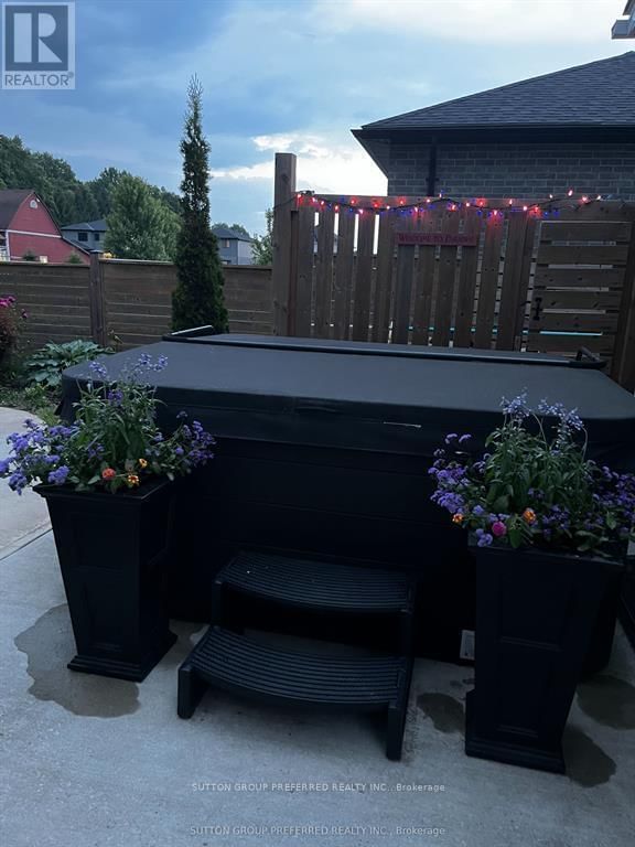 21 ARMSTRONG STREET Image 7