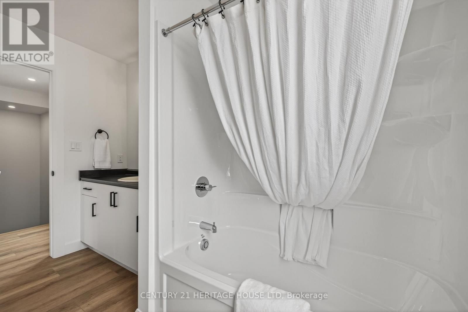 51177 RON MCNEIL LINE EAST Image 32