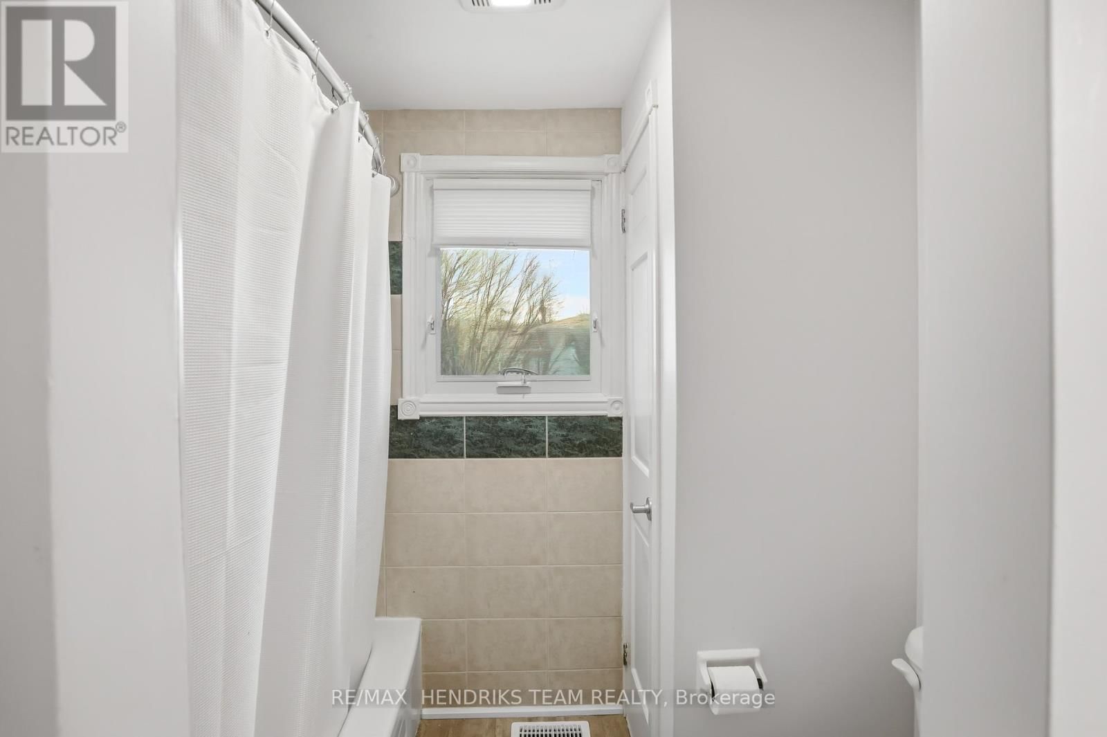 6 GARRISON VILLAGE DRIVE Image 21