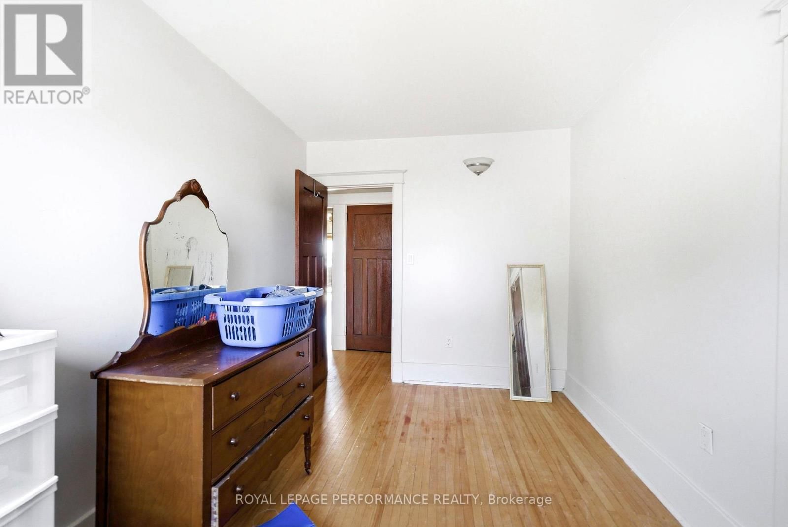 1177 MONTREAL ROAD Image 21