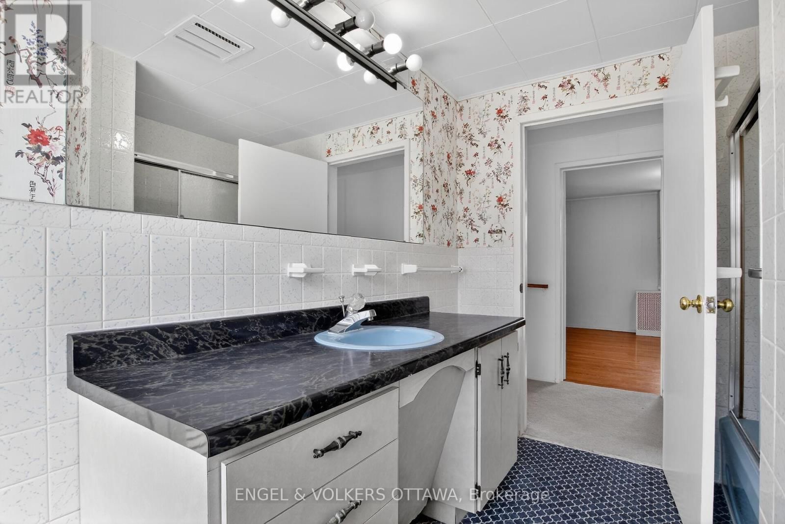 193 CUNNINGHAM AVENUE SOUTH Image 30