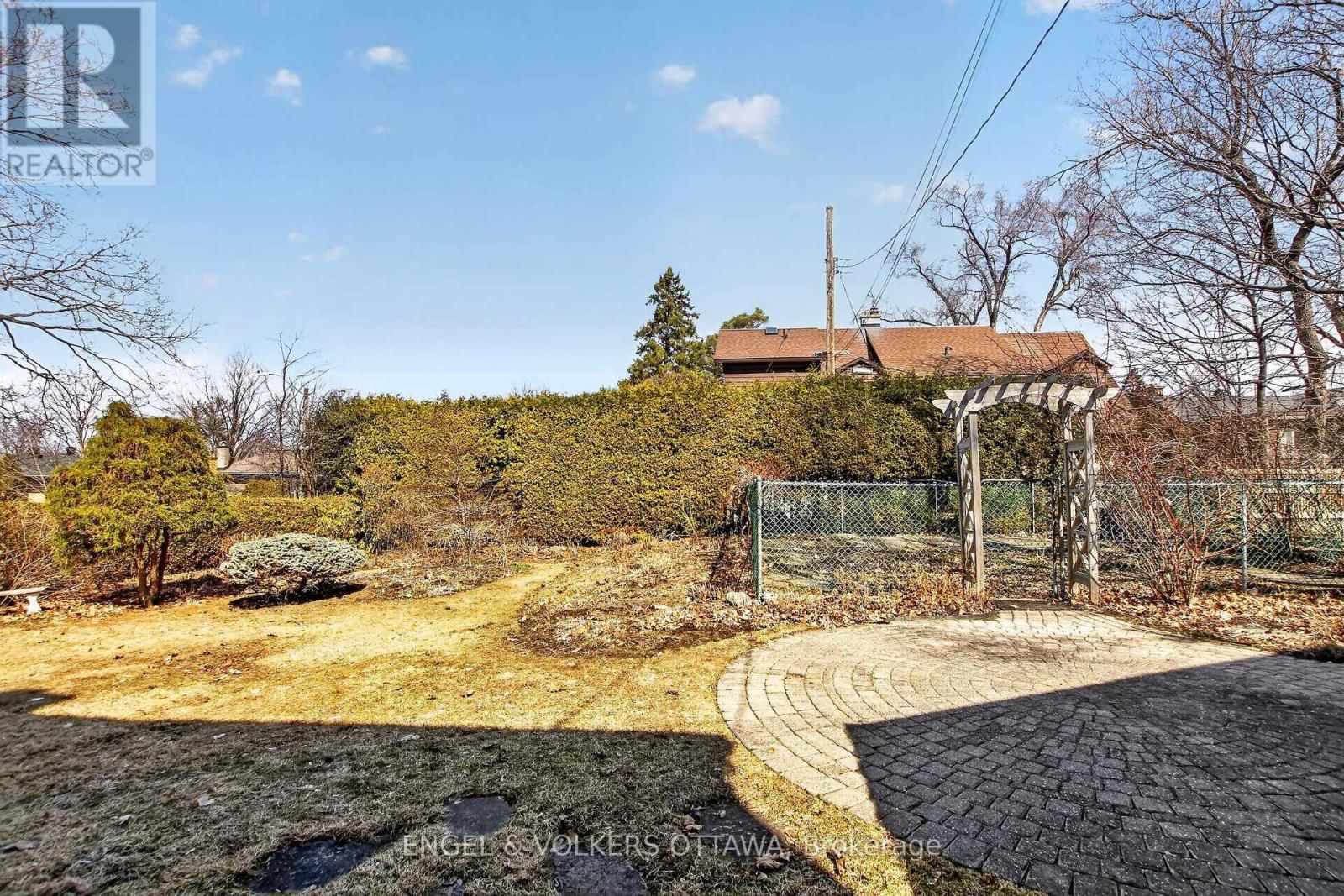 193 CUNNINGHAM AVENUE SOUTH Image 36