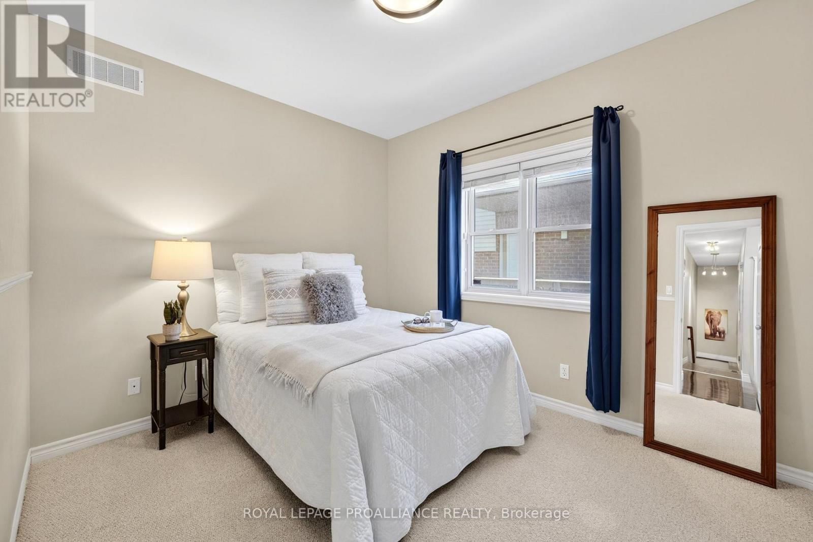 27 GAVEY STREET Image 16