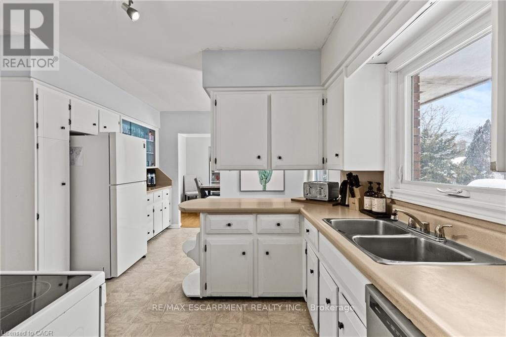 4 MOUNTVIEW AVENUE Image 6