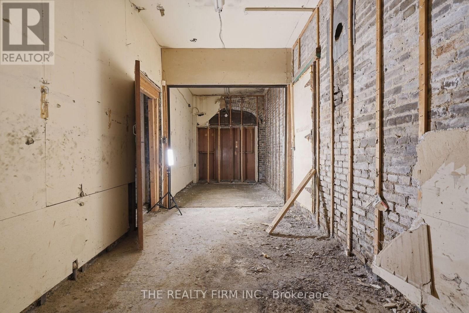 620 MARSHALL STREET Image 15