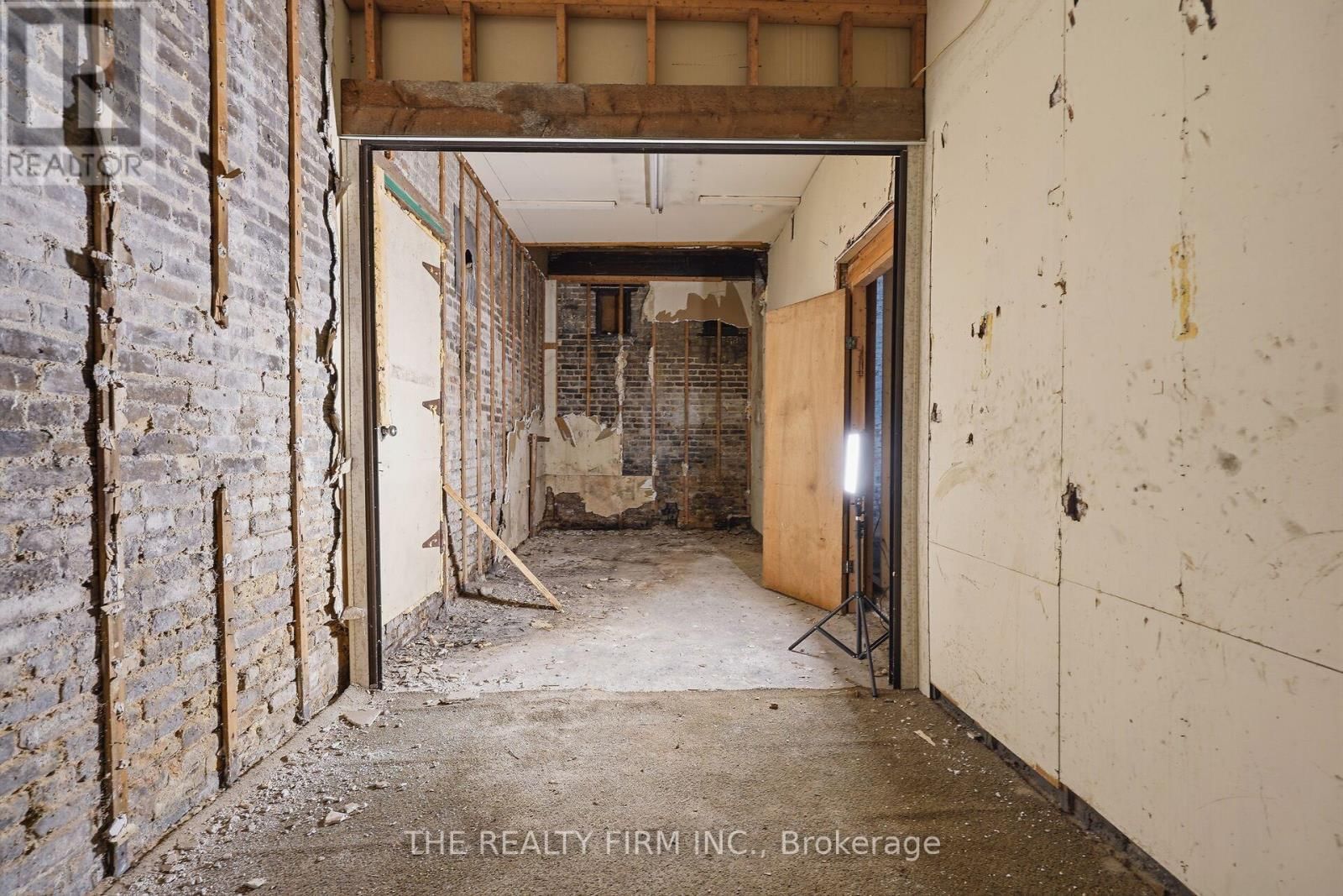 620 MARSHALL STREET Image 16