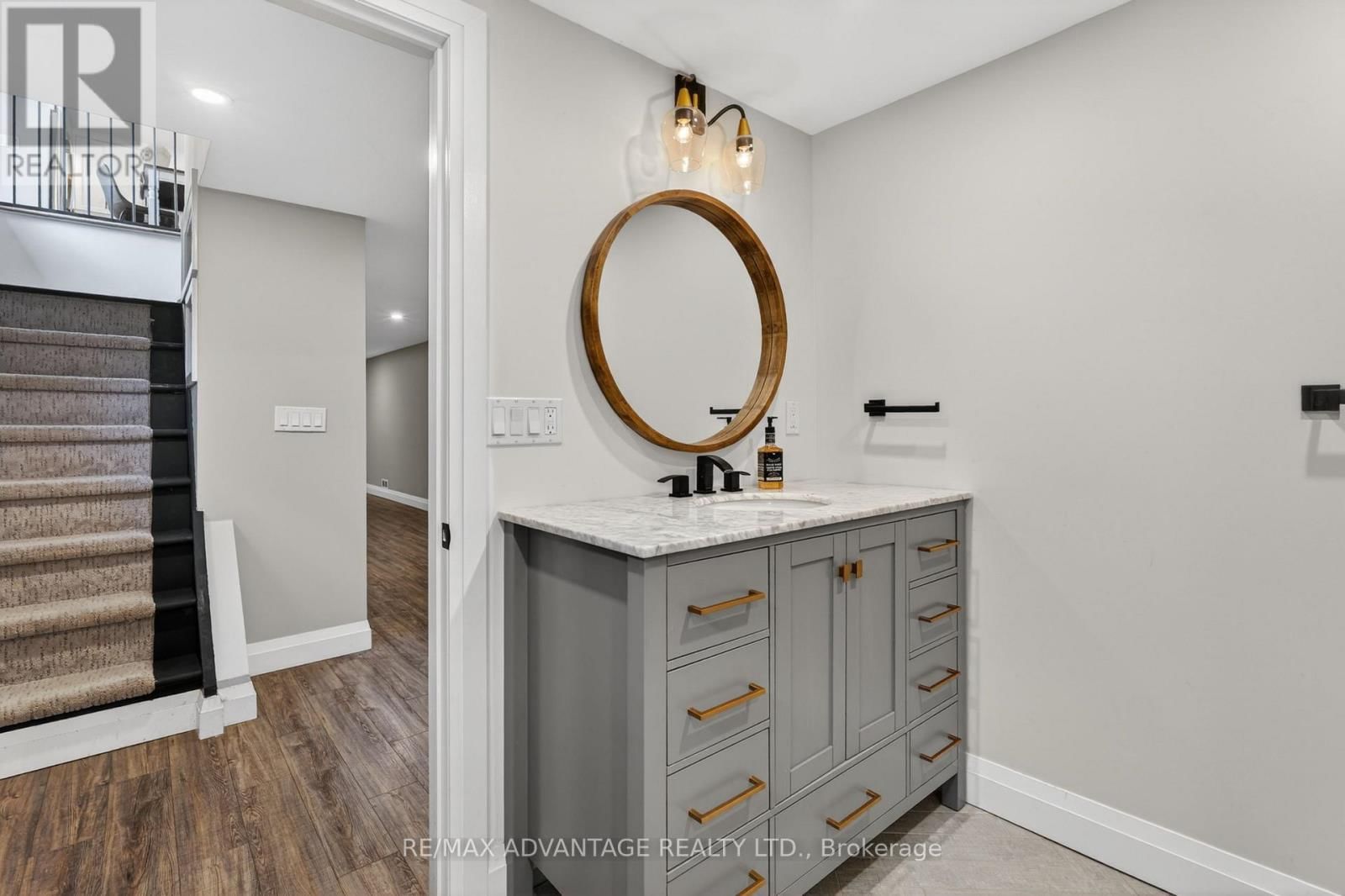 7 GUSTIN AVENUE Image 30