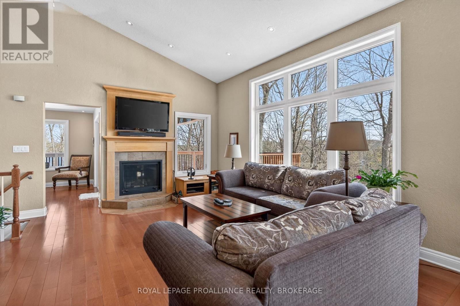 606 WHITES POINT ROAD Image 35