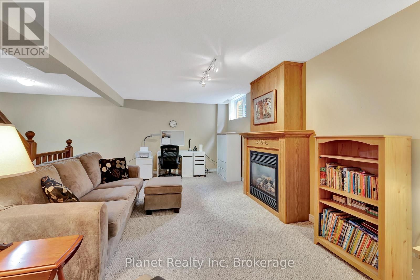 16 WINTERBERRY LANE Image 21