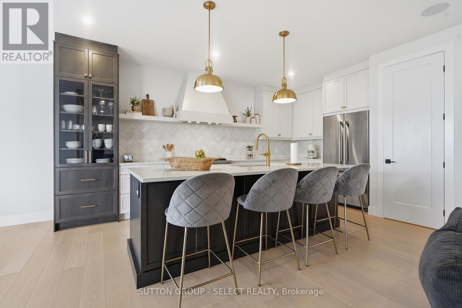 1886 FOUNTAIN GRASS DRIVE Image 14