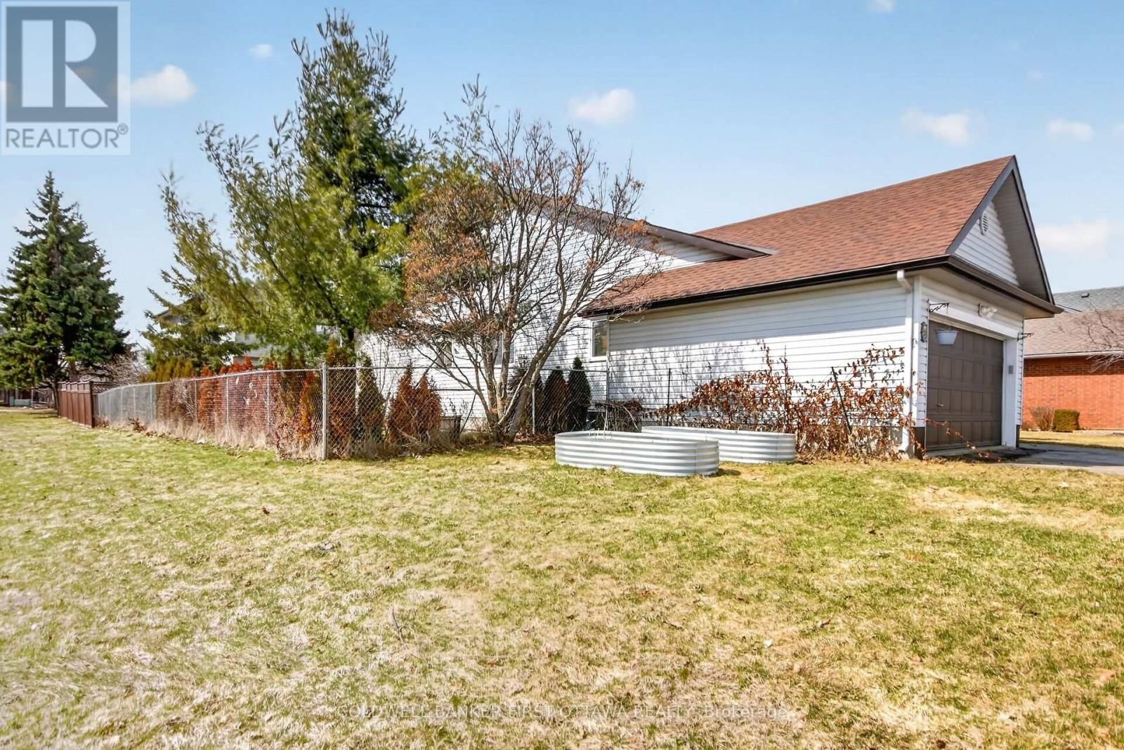 4 MCDIARMID LANE NORTH Image 33