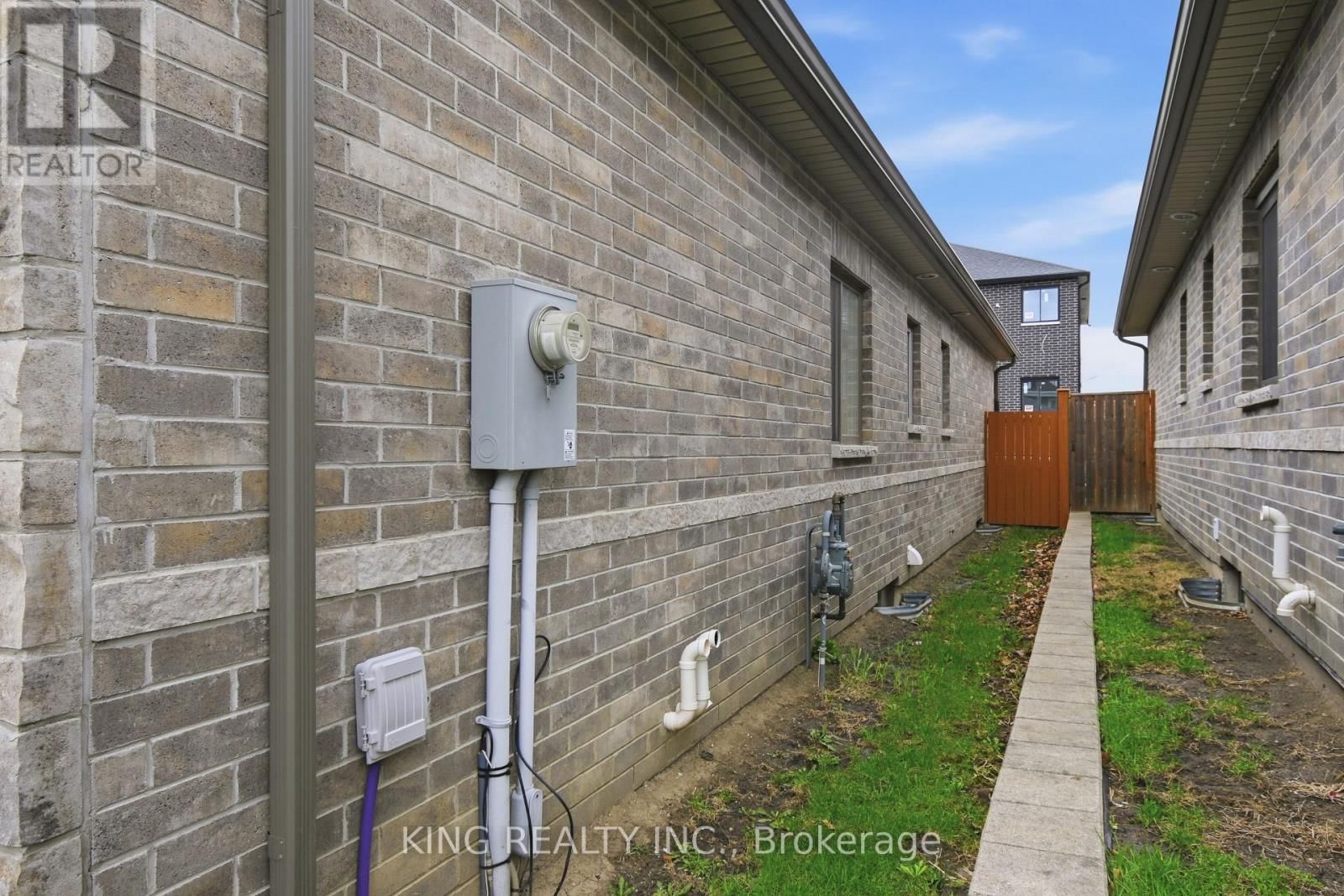 914 ELLROSE AVENUE Image 7