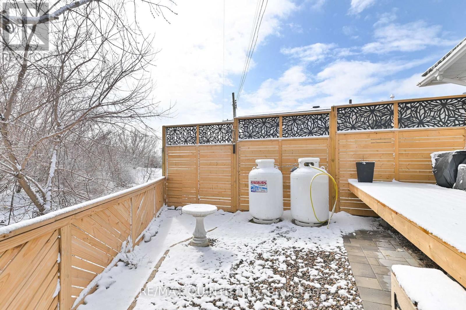 31 - 311 DUNDAS STREET EAST Image 17