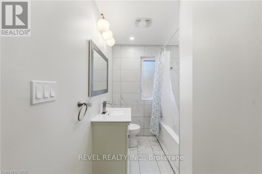 47 WOOD STREET EAST Image 19