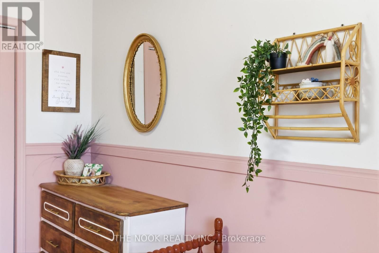 270 ST. LAWRENCE STREET EAST Image 22