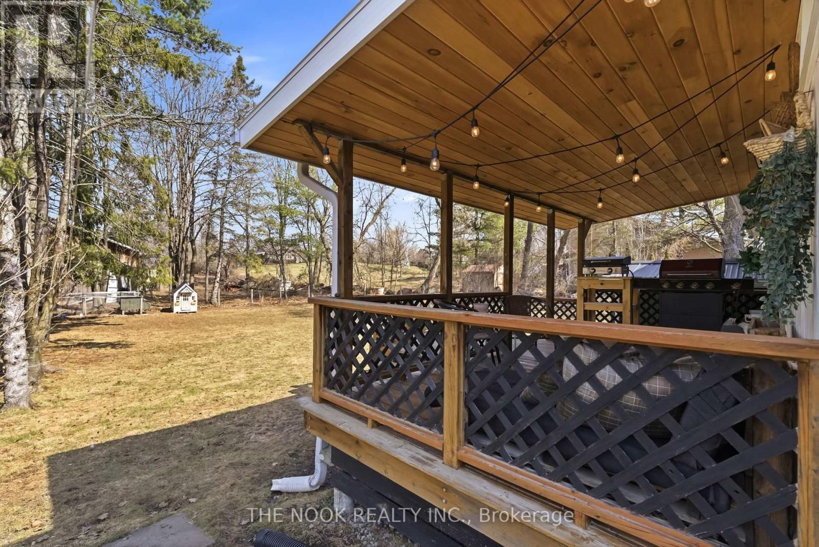 270 ST. LAWRENCE STREET EAST Image 42