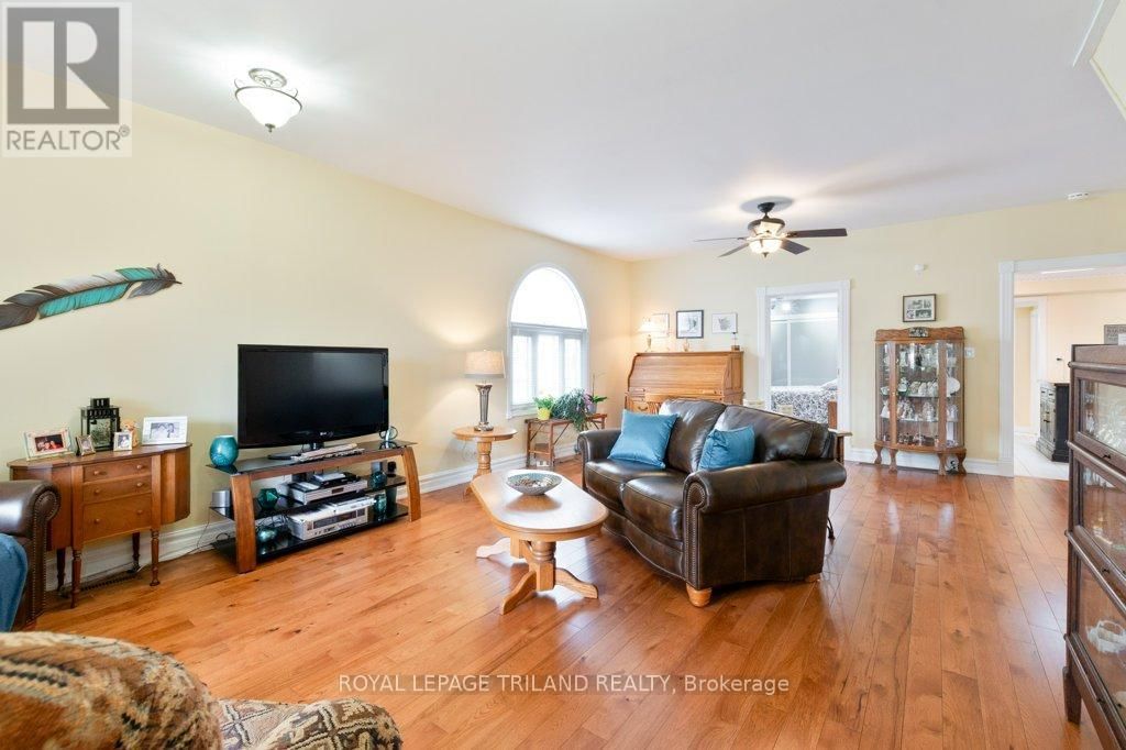 137 ST GEORGE STREET Image 4