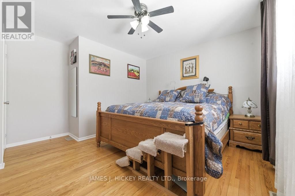 101 FRONTENAC CRESCENT Image 21