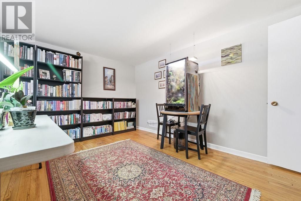 101 FRONTENAC CRESCENT Image 30