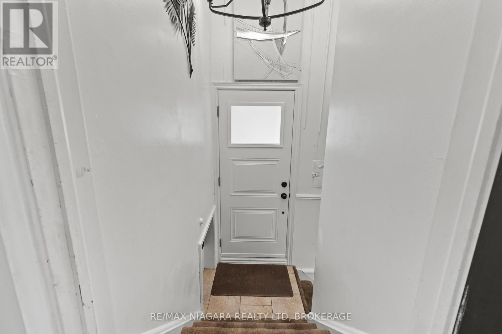 96 TERRACE DRIVE Image 15