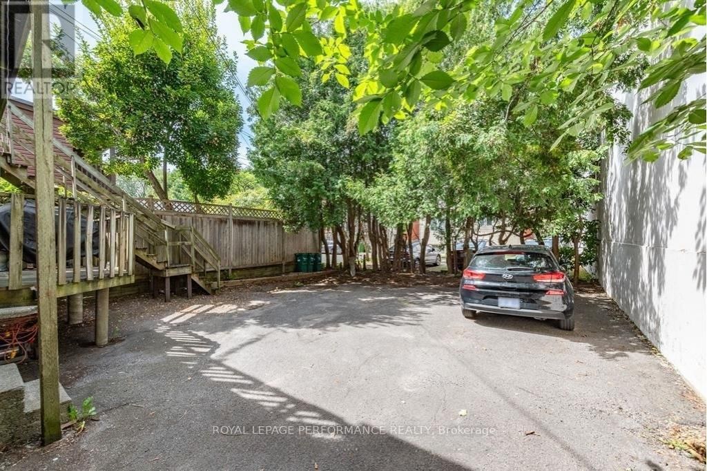 A - 721 COOPER STREET Image 16