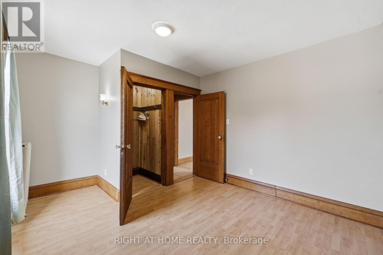 2 - 65 FAIRHOLT ROAD SOUTH Image 15