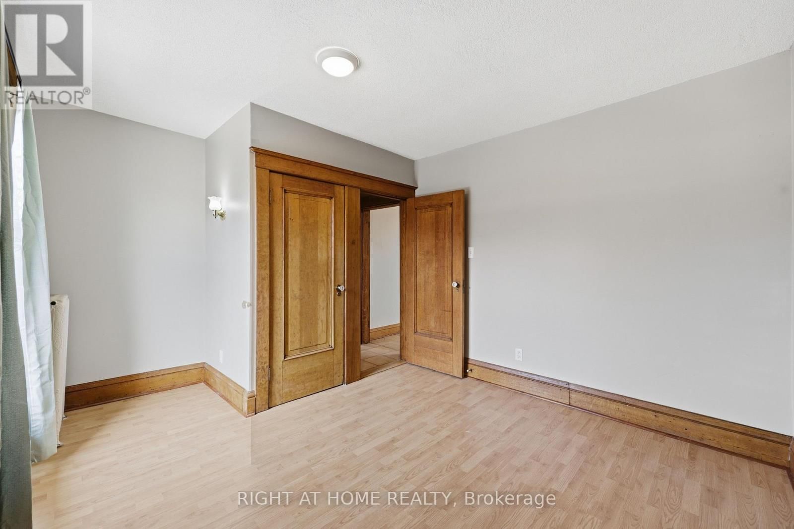 2 - 65 FAIRHOLT ROAD SOUTH Image 16