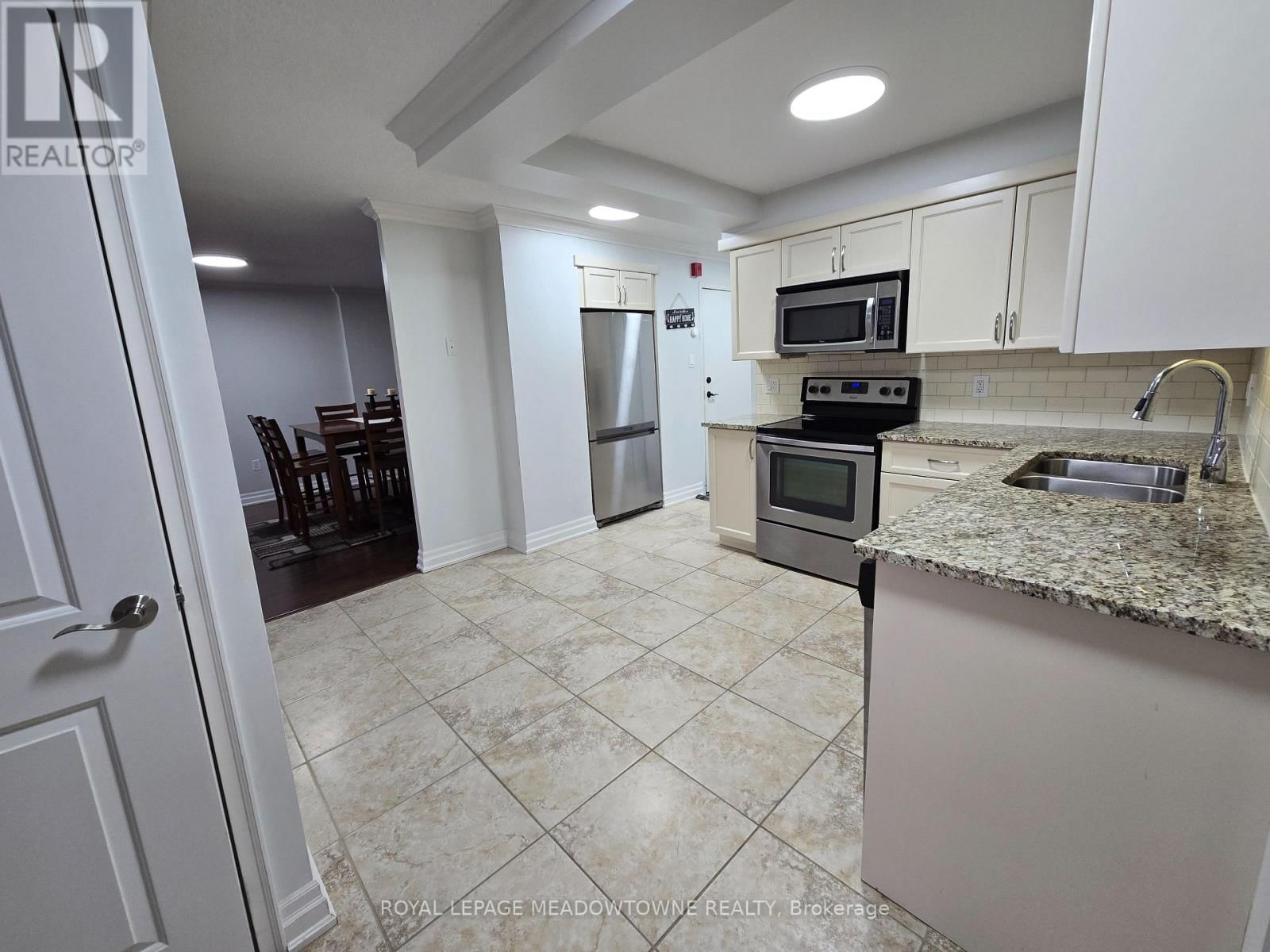 302 - 55 YARMOUTH STREET Image 24