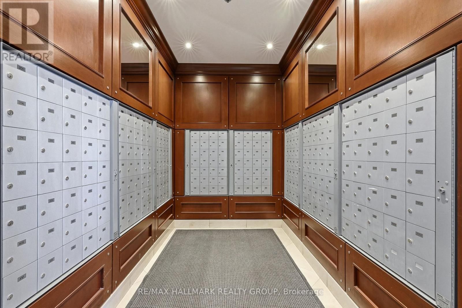 809 - 200 RIDEAU STREET Image 5