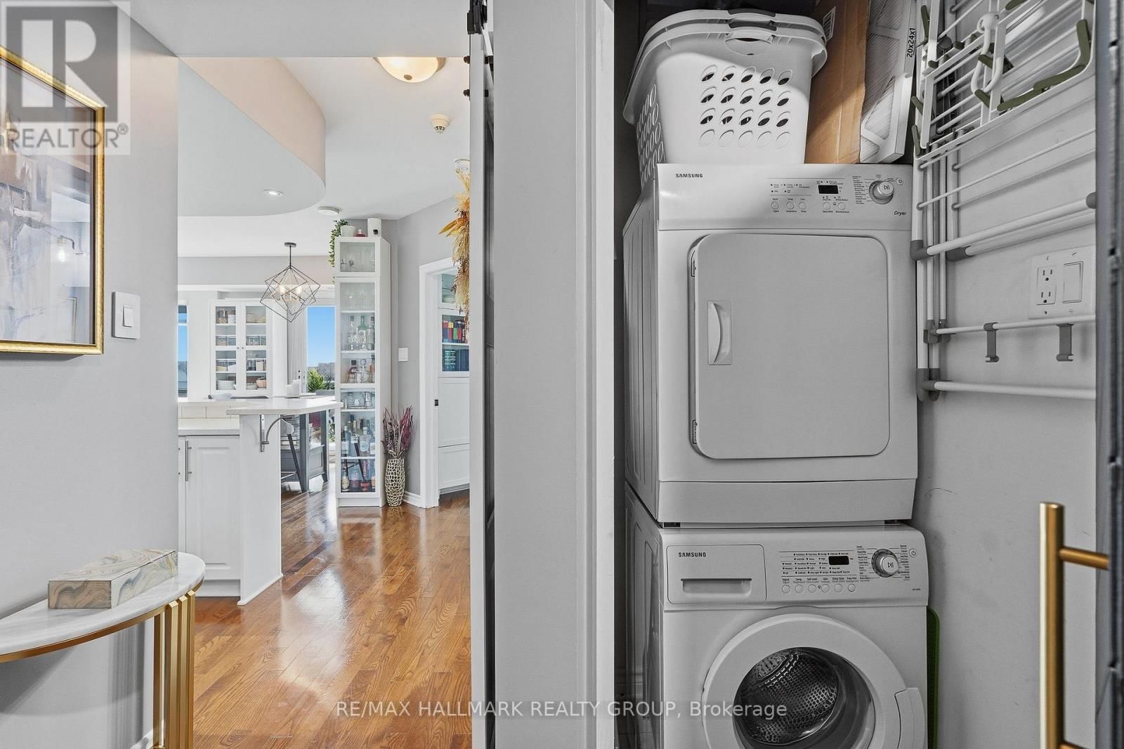 809 - 200 RIDEAU STREET Image 9