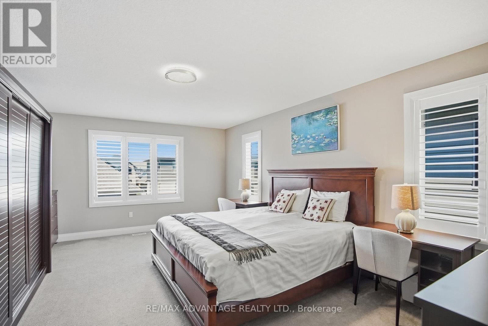 164 - 1061 EAGLETRACE DRIVE Image 30