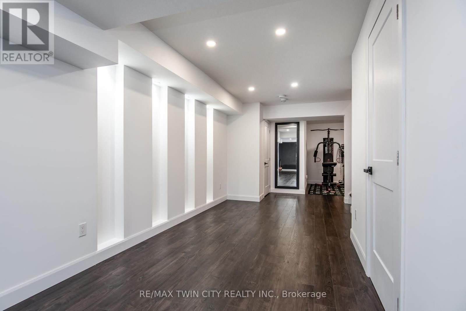 232 SHADY GLEN CRESCENT Image 43