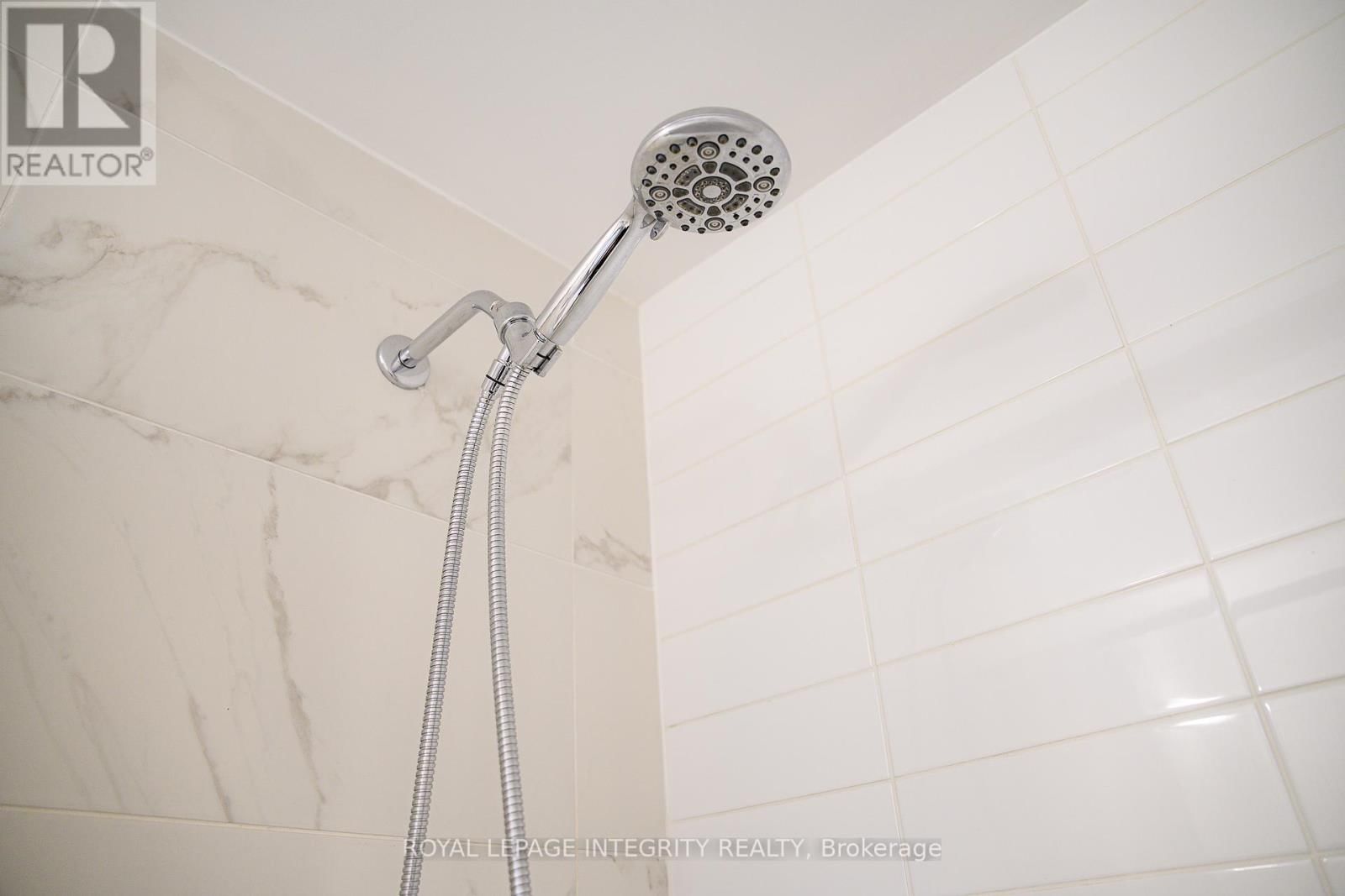 #604 - 255 BAY STREET Image 31