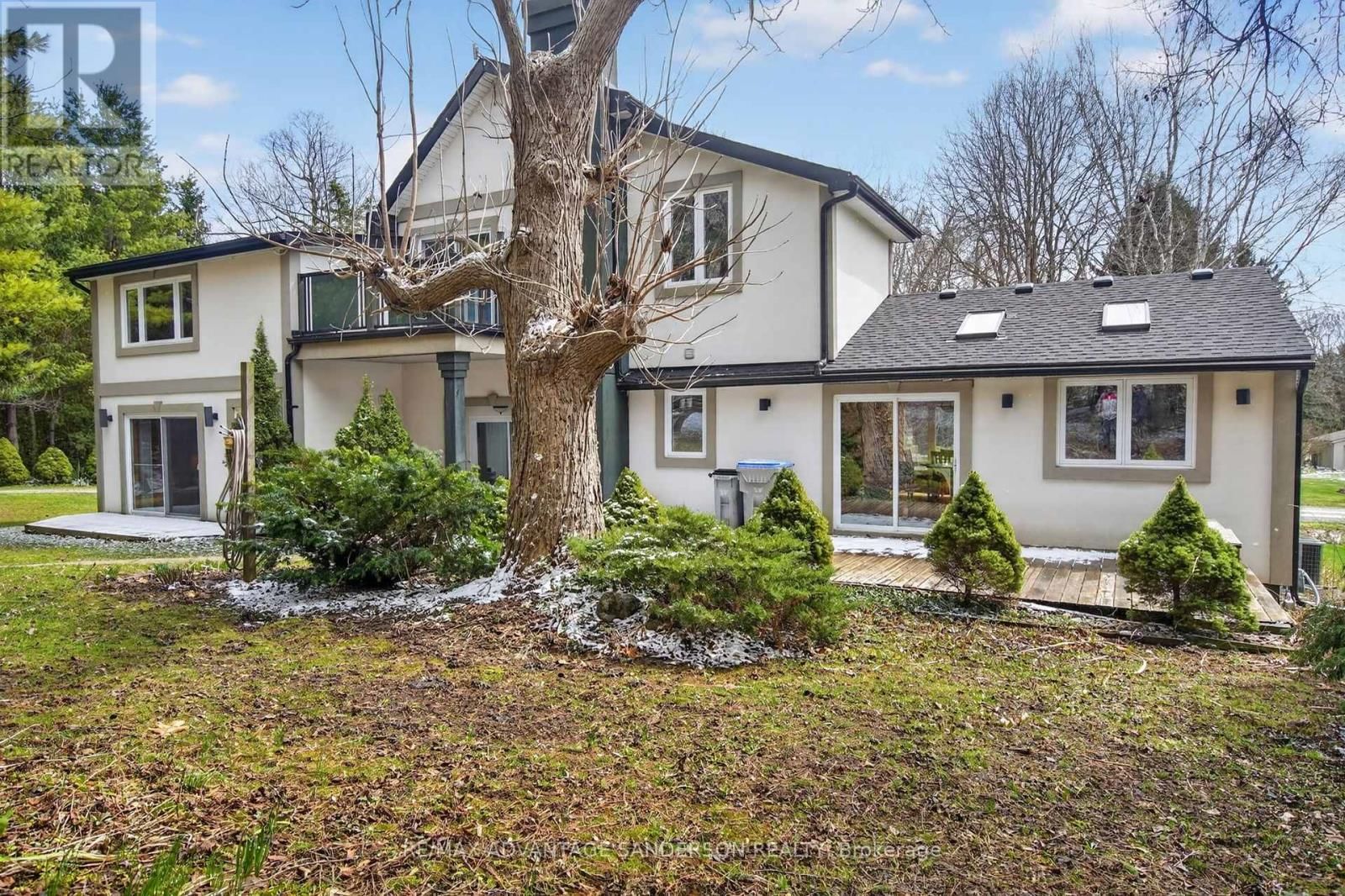 9584 MELROSE DRIVE Image 13