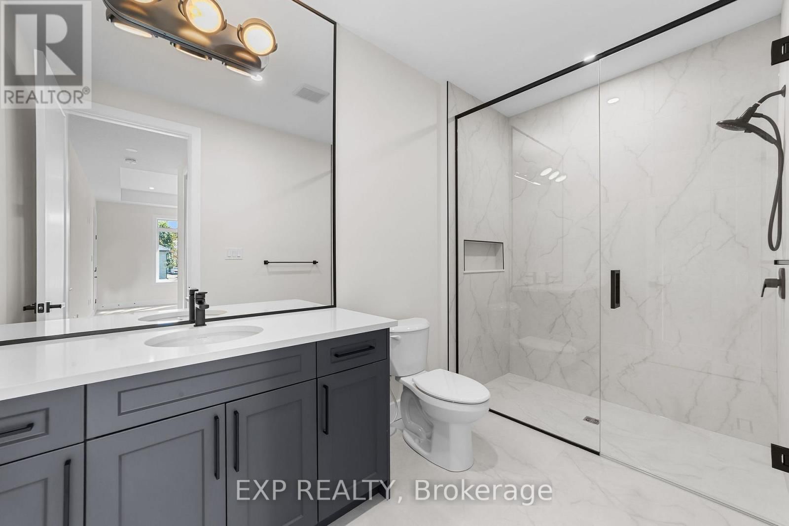 420 ERIE STREET Image 23