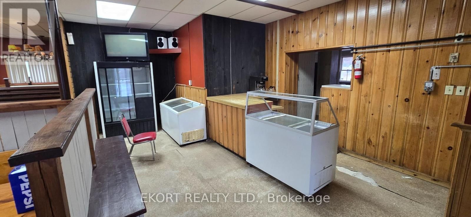 203 RUSSELL STREET Image 14