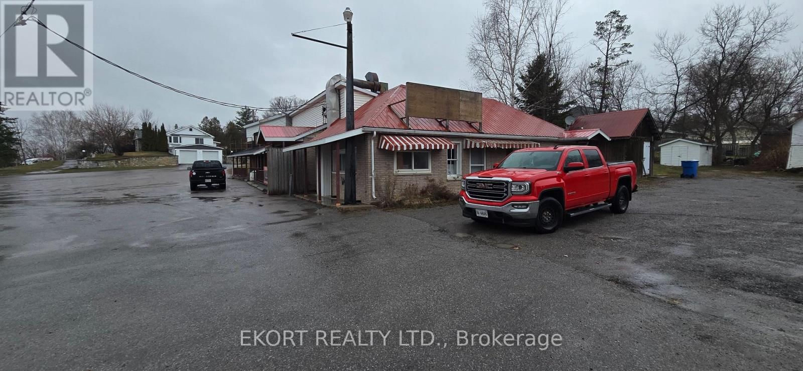 203 RUSSELL STREET Image 6