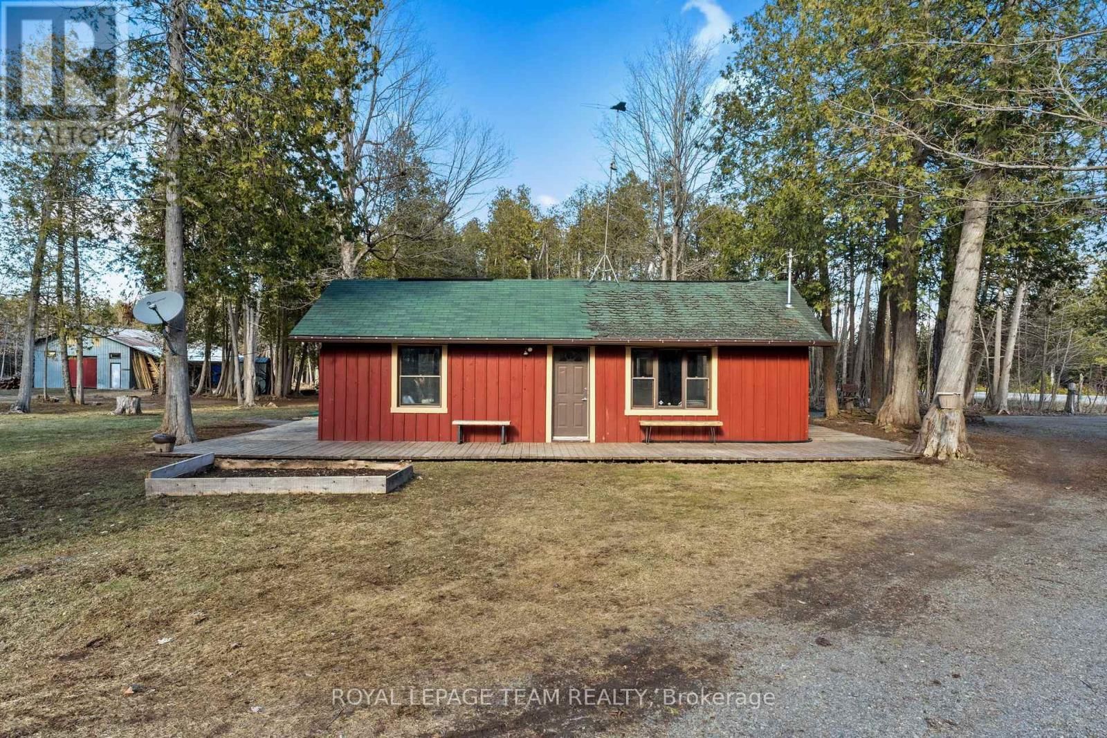 4265 ROGER STEVENS DRIVE Image 24