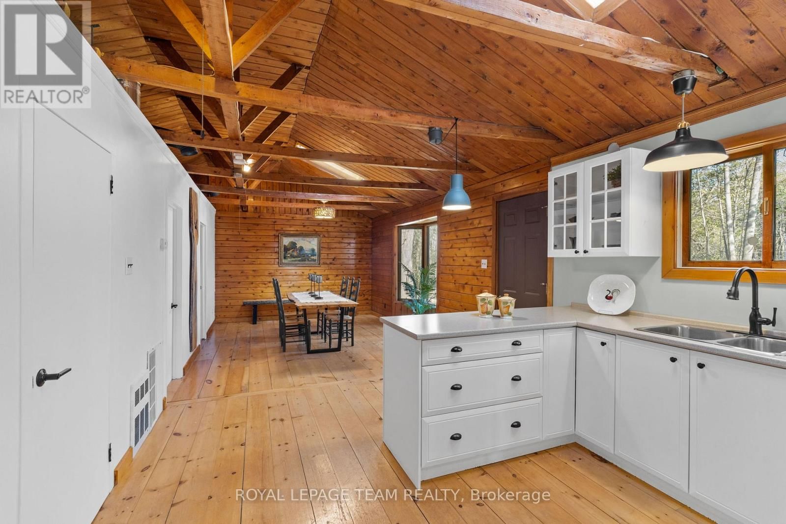 4265 ROGER STEVENS DRIVE Image 8