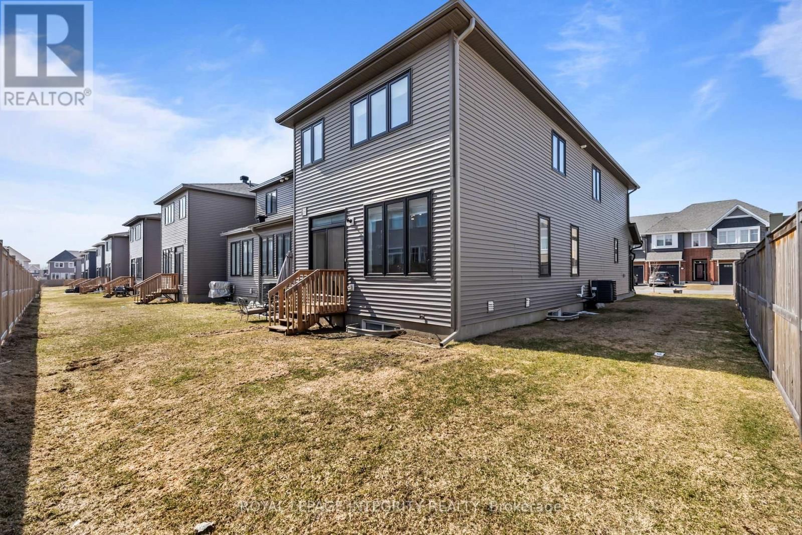 133 ANGELONIA CRESCENT Image 33