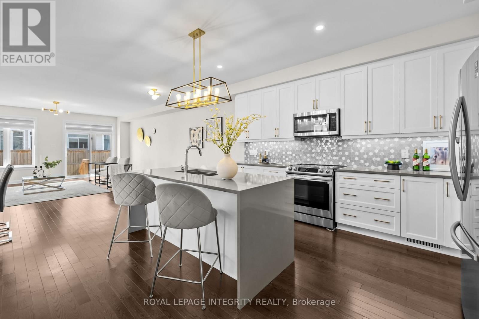 133 ANGELONIA CRESCENT Image 6