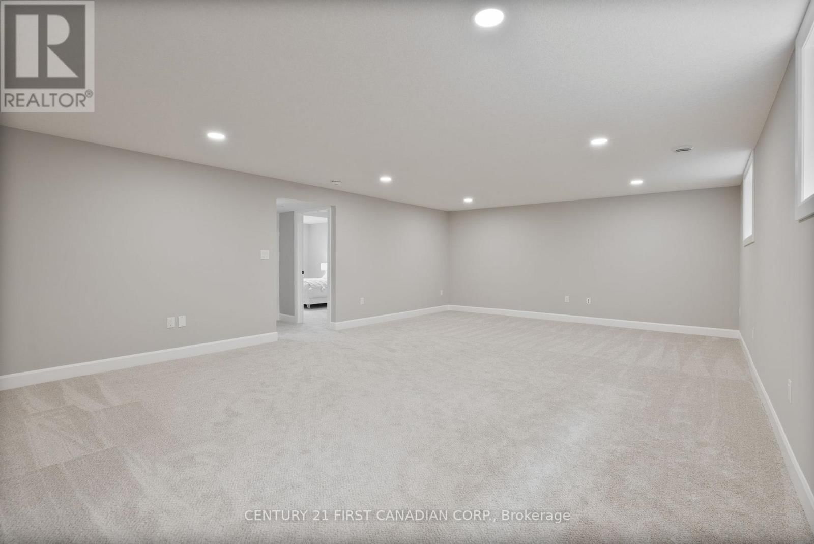 21 HAMILTON STREET Image 25