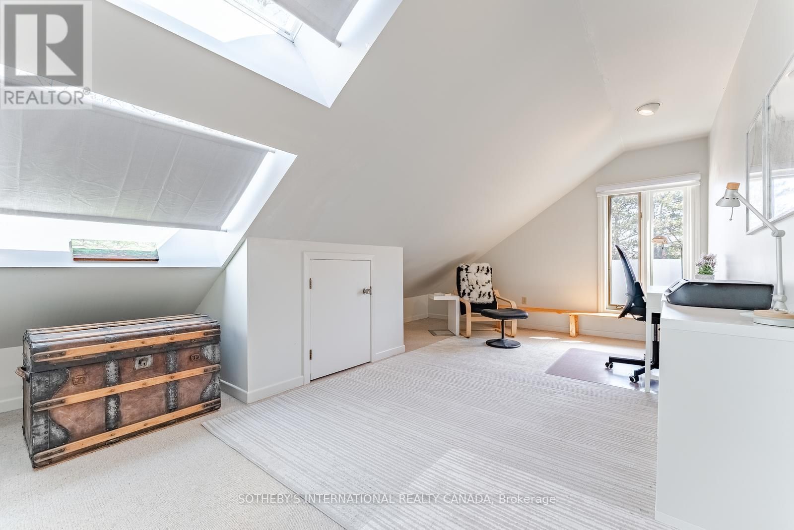 20 RIDGEVIEW COURT Image 31