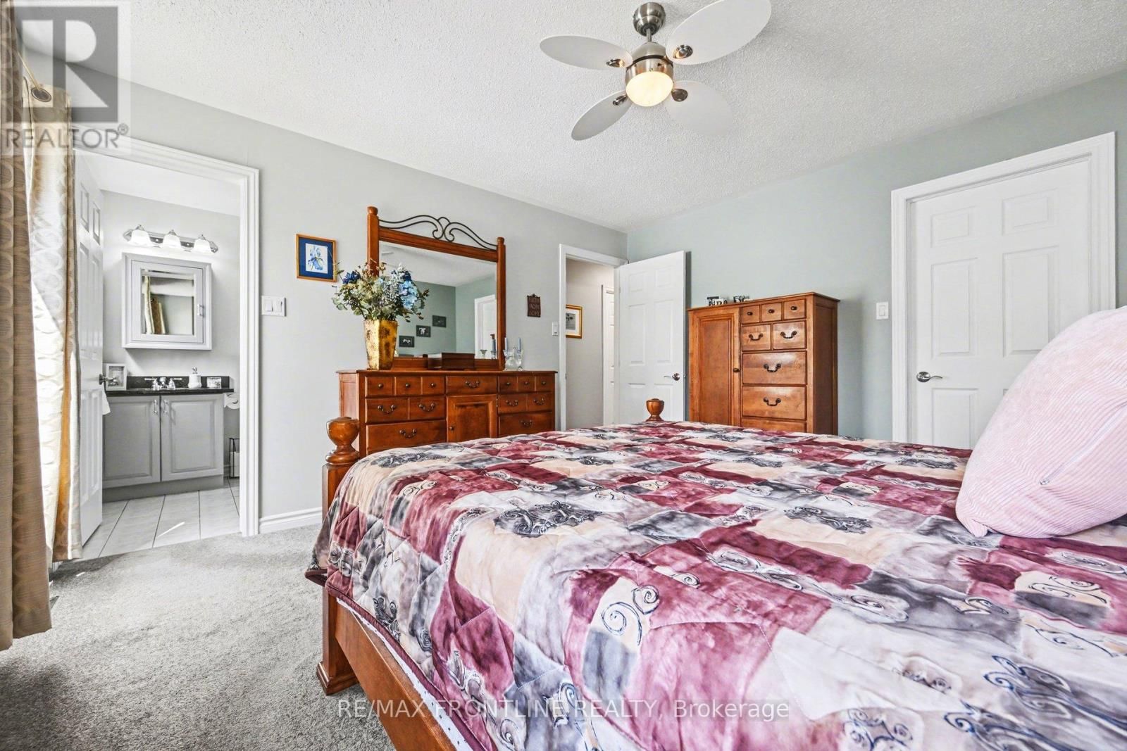 29 DECARIA BOULEVARD Image 20