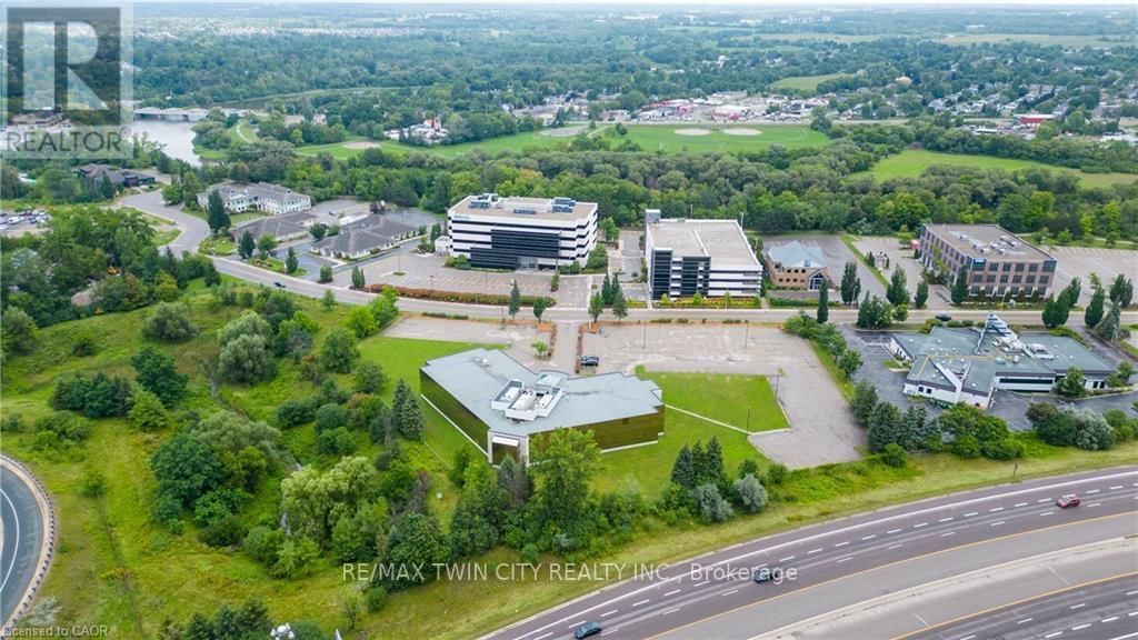 575 RIVERBEND DRIVE Image 13