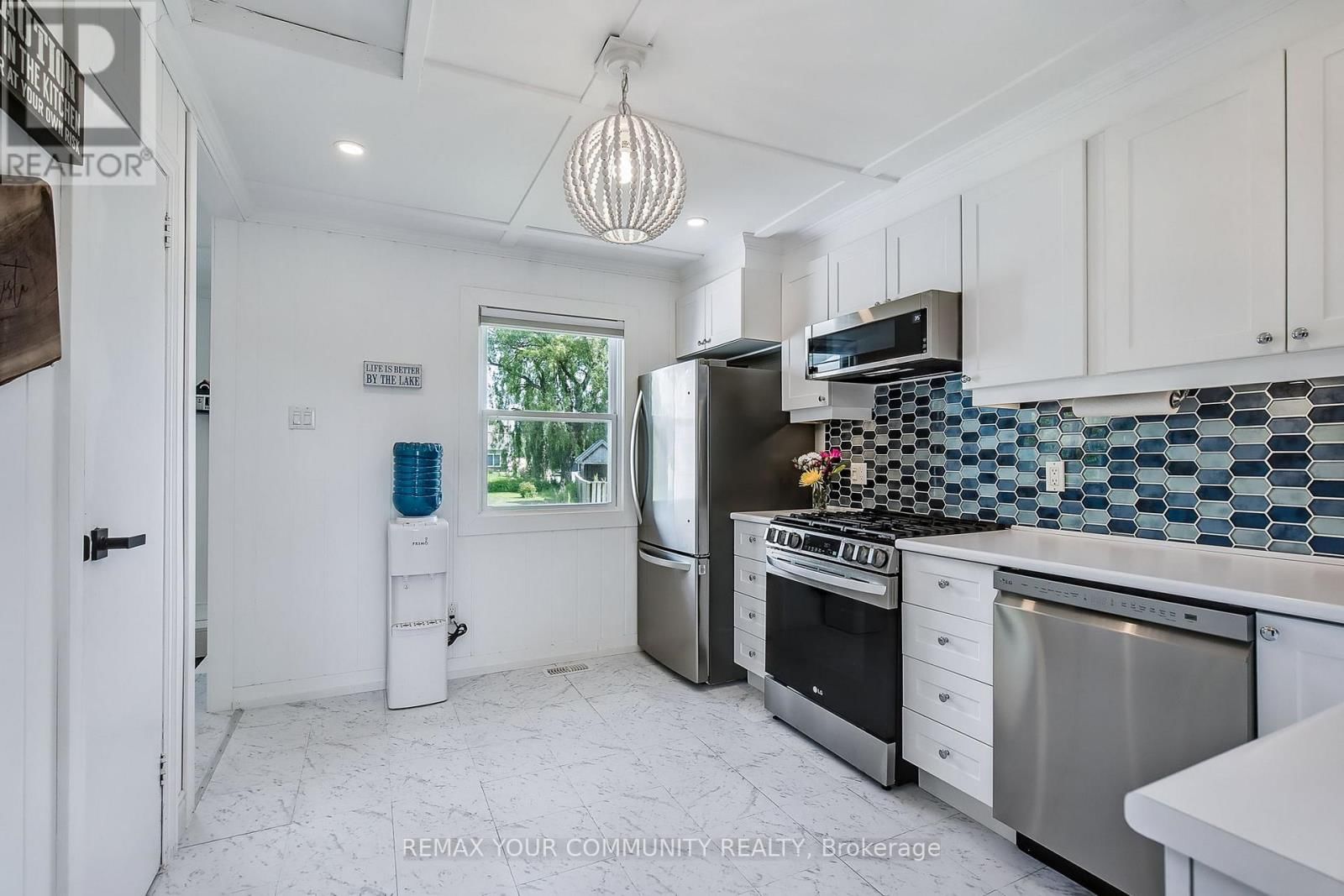 33 FAIRWELL AVENUE Image 9