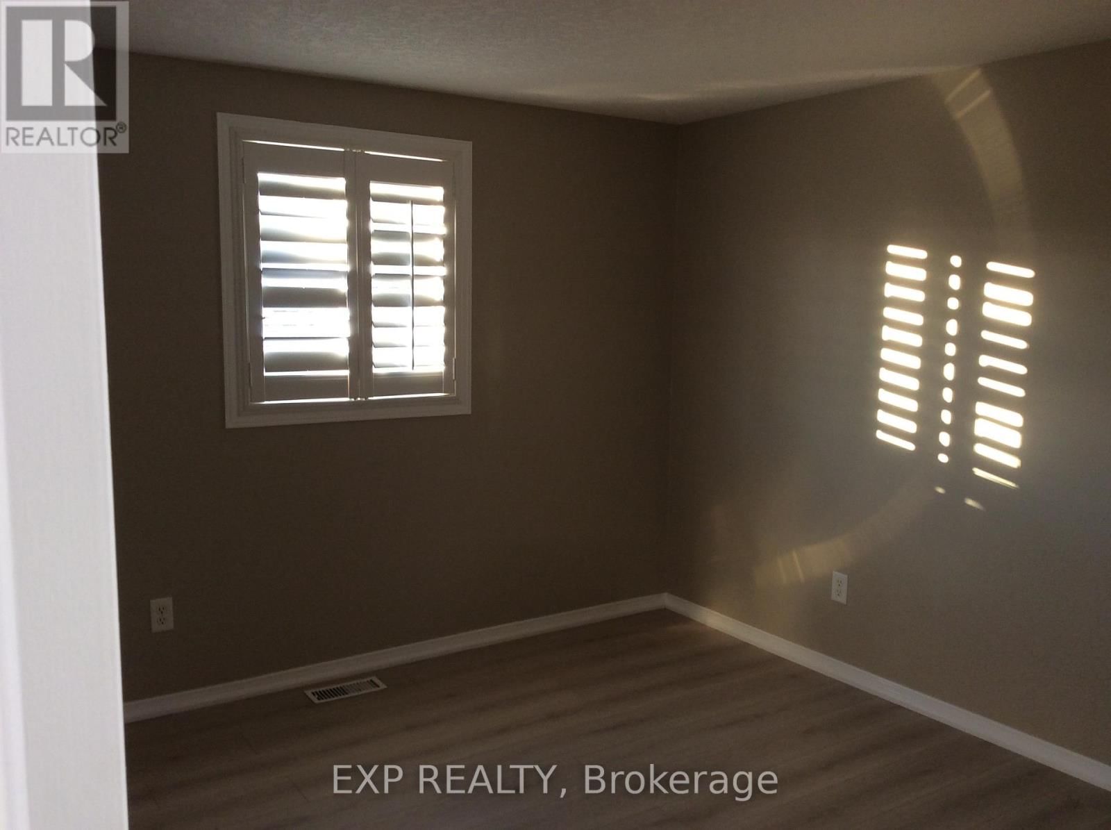 431 LAUSANNE CRESCENT Image 7