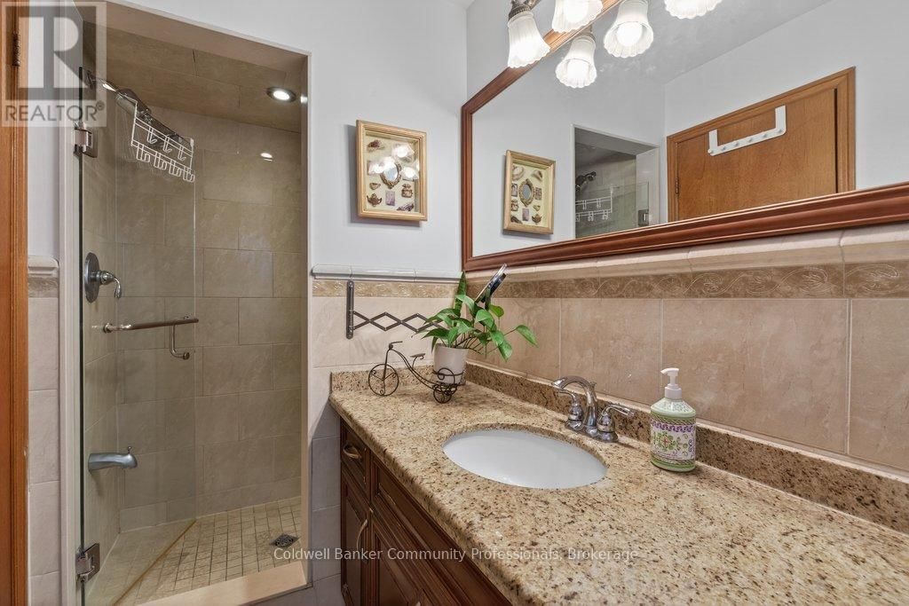 42 LASILA COURT Image 22