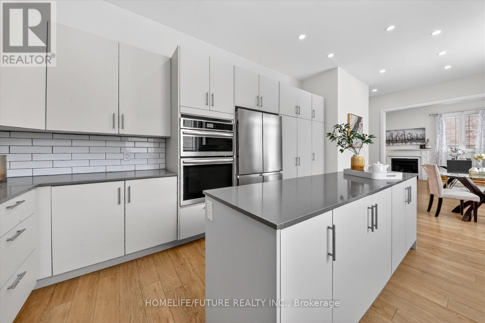 212 MALLORY TERRACE Image 14