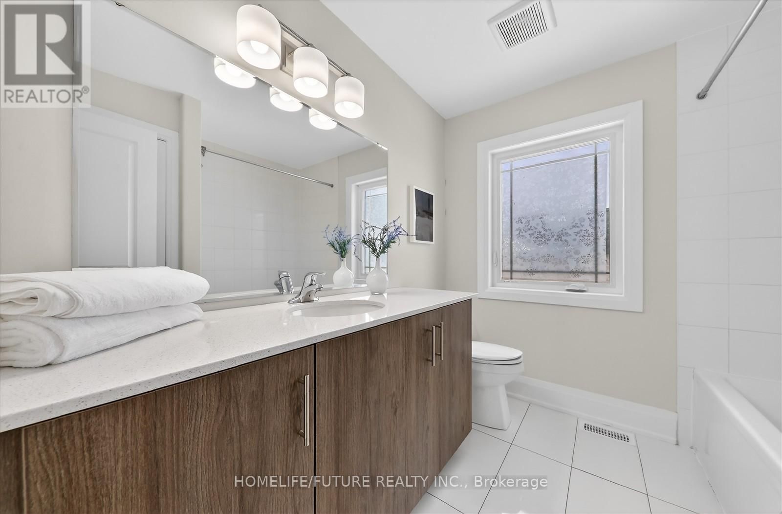 212 MALLORY TERRACE Image 25